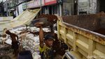 Galian Kabel di Kampung Melayu Bikin Lalu Lintas Tersendat