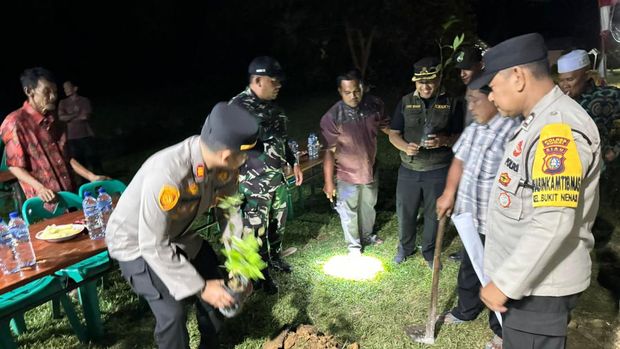 Green Satkamling di Dumai mewujudkan keamanan dan kelestarian lingkungan hidup, Selasa 916/9/2025).