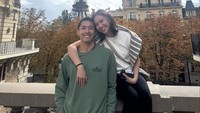 Jonatan Christie didoakan istri semoga bisa bahagia terus, sehat selalu, dan panjang umur. (Foto: dok Instagram jonatanchristieofficial)