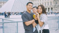 Jonatan Christie sudah dikaruniai satu orang anak setelah menikah dengan Shania Junianatha eks JKT48. (Foto: dok Instagram jonatanchristieofficial)