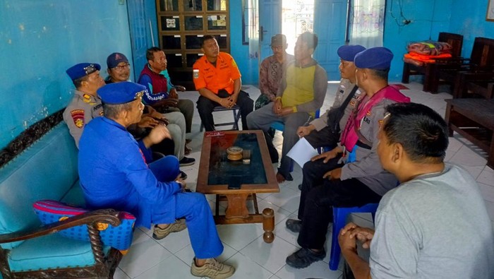 Kondisi ABK di Lamongan usai kapal mereka tabrak tongkang hingga tenggelam