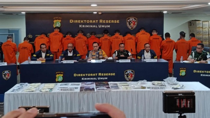 Konferensi pers kasus penculikan dan pembunuhan kacab bank (Wildan/detikcom)