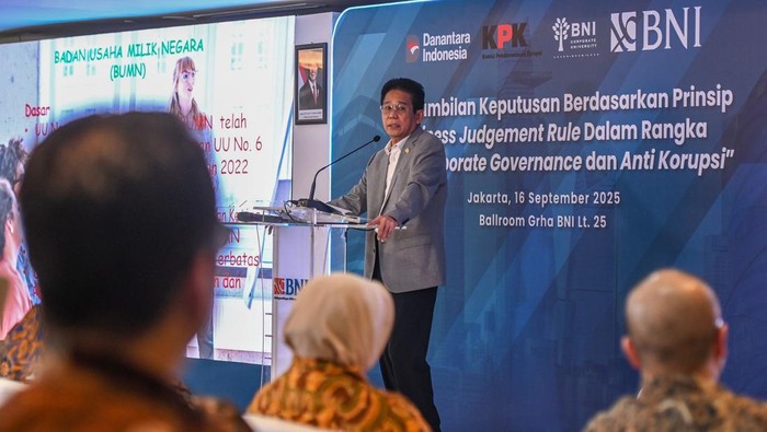 KPK dan BNI Gelar Forum Bahas Penguatan Budaya Anti Korupsi Wakil Ketua Komisi Pemberantasan Korupsi (KPK) Johanis Tanak menyampaikan paparan saat Compliance Forum di Grha BNI, Jakarta, Selasa (16/9/2025). Komisi Pemberantasan Korupsi bersama PT Bank BNI menggelar forum diskusi yang membahas pengambilan keputusan berdasarkan prinsip business judgement rule untuk meningkatkan kesadaran budaya anti korupsi dalam memperkuat implementasi tata kelola perusahaan. ANTARA FOTO/Sulthony Hasanuddin