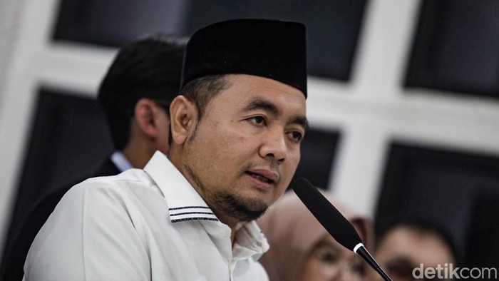 Ketua KPU Affifuddin memberikan keterangan pers soal Keputusan KPU RI Nomor 731 Tahun 2025 di gedung KPU, Jakarta, Selasa (16/9/2025). Kini, ijazah capres-cawapres bukan dokumen rahasia.