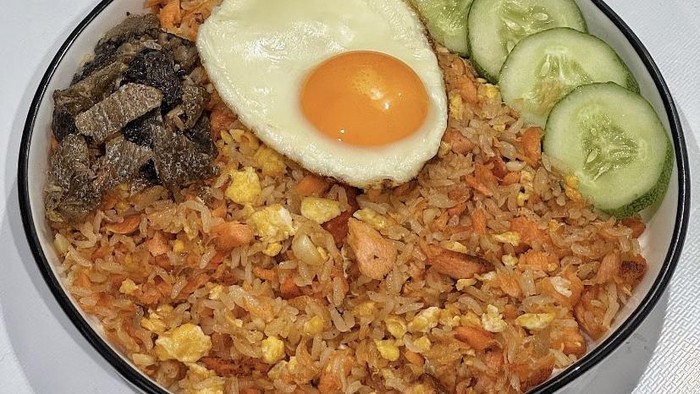 Resep Nasi Goreng Salmon Krispi buatan Christianie Angela, pemenang Master Resep Sasa