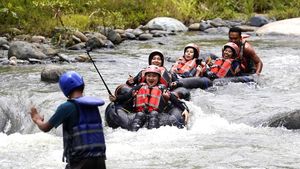 Menikmati Petualangan Seru di Botu Kapali River Tubing Gorontalo