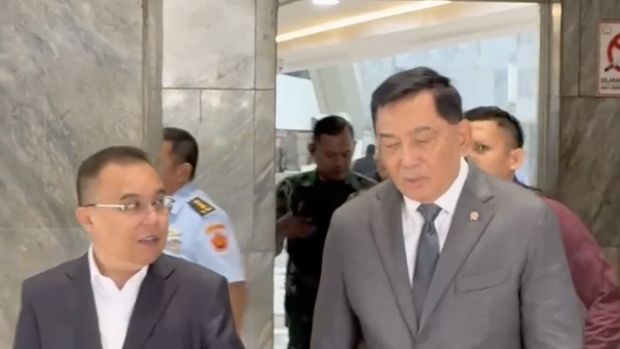 Menteri Pertahanan Sjafrie sjamsoeddin dan Wakil Ketua DPR RI Sufmi Dasco. (Tangkapan Layar)