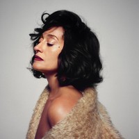 Bedanya dengan French bob adalah Italia bob biasanya lebih panjang dan lebih ‘bouncy’ daripada ‘playful’. “Bob Italia adalah versi bob klasik yang lebih panjang dan lebih penuh. Secara tradisional, potongannya tepat di bawah dagu atau setinggi garis rahang, dengan banyak bentuk dan gerak,” ujar Phillip. Foto: Instagram