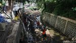 Perbaikan Turap Kali Bintaro, Antisipasi Longsor dan Banjir Musim Hujan