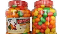 Permen karet yang satu ini juga tak kalah populer saat era 90-an. Bentuknya yang bulat-bulat dijual per buah dan biasanya anak-anak akan memilih warna-warna kesukaan mereka. Foto: Istimewa