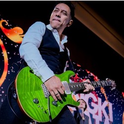 Pongki Barata Reuni Bareng Jikustik di Jogja, Konser 3 Dekade yang Bikin Baper