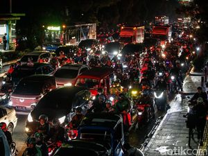 Hampir Semua Ruas Jalan Jakarta Macet Malam Ini, Polisi Ungkap Penyebabnya