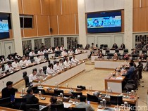 RI Mau Setop Ekspor Benih Lobster Lagi!