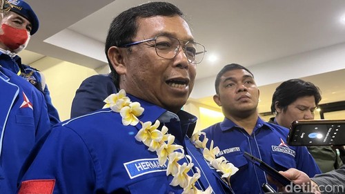 Sekjen DPP Partai Demokrat Herman Khaeron usai menghadiri Rakerda DPD Demokrat Bali di Denpasar, Selasa (16/9/2025).