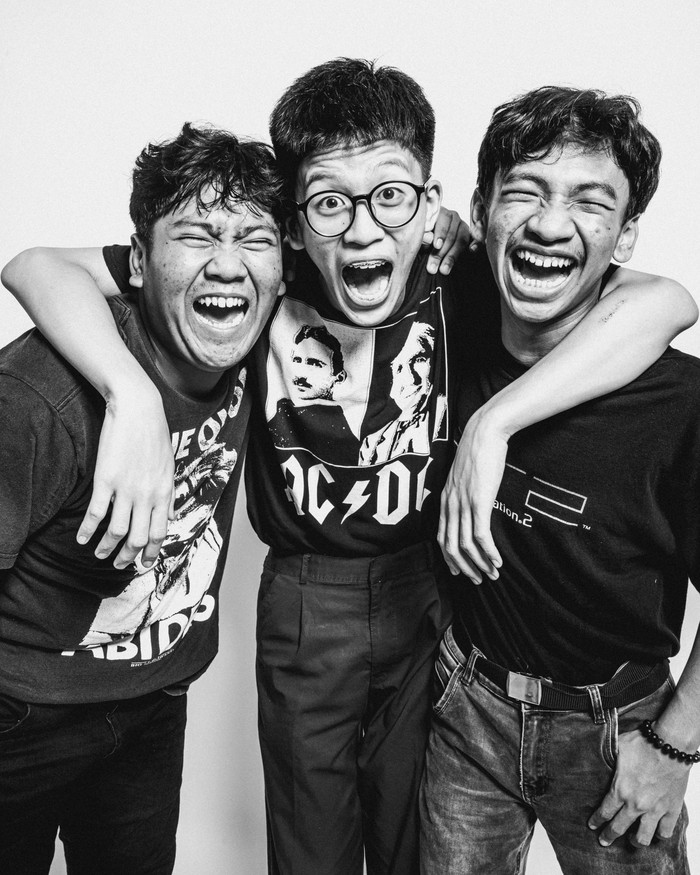 Sukses Lancar Rejeki Sukses Lancar Rejeki jadi unit pop punk baru yang punya lagu relatable.