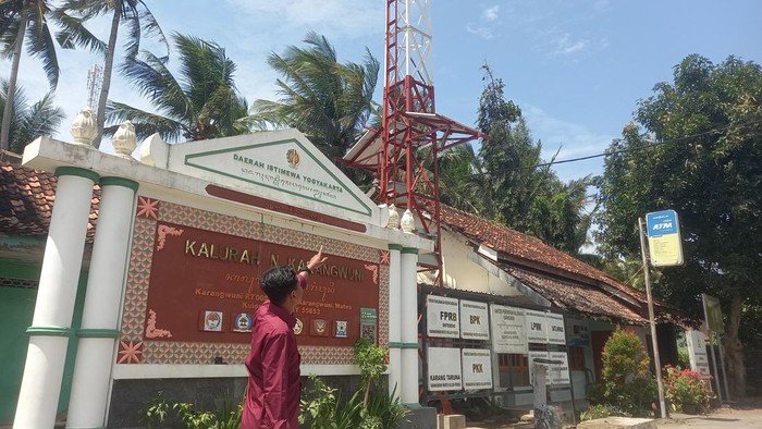 Wujud EWS Tsunami yang terpasang di Balai Kalurahan Karangwuni, Wates, Kulon Progo, beberapa waktu lalu.