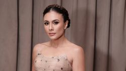 Wulan Guritno Jadi Dewi Cinta ala Aphrodite Wulan Guritno Jadi Dewi Cinta ala Aphrodite