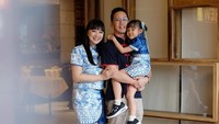 Yuanita Christiani gak dimarahi suami gegara ligamen robek. Suami ngurusin aku dari yang hari pertama aku gak bisa jalan, digendong, dipapah, urusin kompresan. Suami benar-benar sigap, tuturnya. (Foto: dok Instagram yuanitachrist)