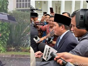 Ahmad Dofiri Berseragam Dinas hingga Erick Thohir Berdasi Biru di Istana