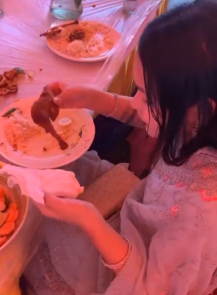 Aksi Tamu di Pesta Pernikahan yang Bawa Pulang Paha Ayam, Dimasukan ke Tas!