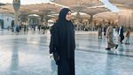 Angbeen Rishi Umrah, Netizen Bertanya-tanya