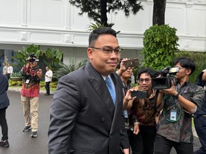 Tiga Rangkap Jabatan Angga Raka Prabowo: Wamenkomdigi, Komut Telkom & Kepala BKP