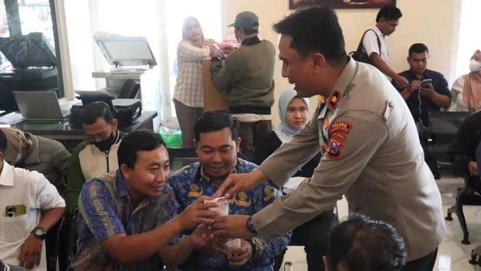 Bubur Kacang Hijau Dibagikan di Polres Mojokerto Kota