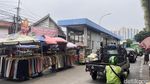 Bukan Lagi Tempat Nunggu Angkot, Halte Tanah Abang Kini Dikuasai Pedagang