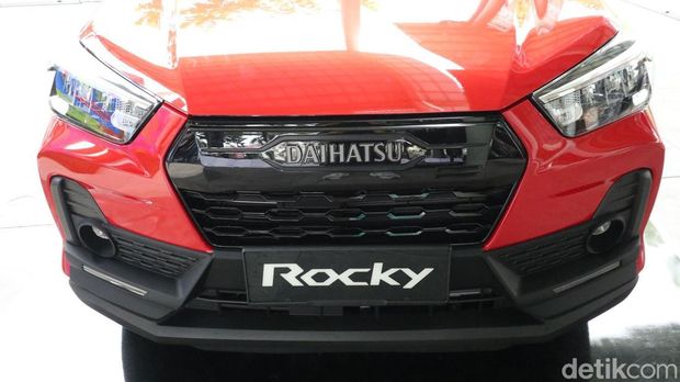 Daihatsu Rocky terbaru.