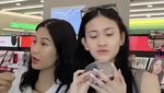 2 Cinta di Busan, Dian Sastro dan Leya Princy Makeup Bareng