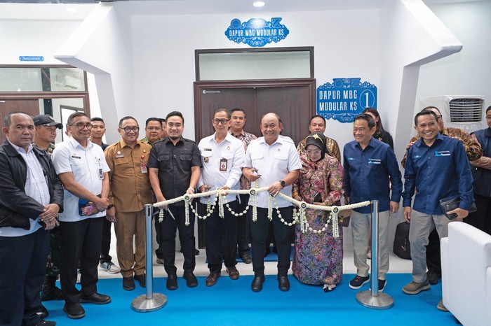 Dukung Asta Cita, Krakatau Steel Resmikan Dapur MBG dari Baja Modular