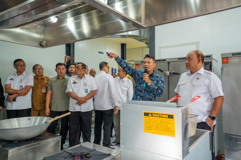 Dukung Asta Cita, Krakatau Steel Resmikan Dapur MBG dari Baja Modular