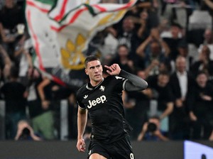 2 Striker Incaran Barcelona untuk Gantikan Lewandowski