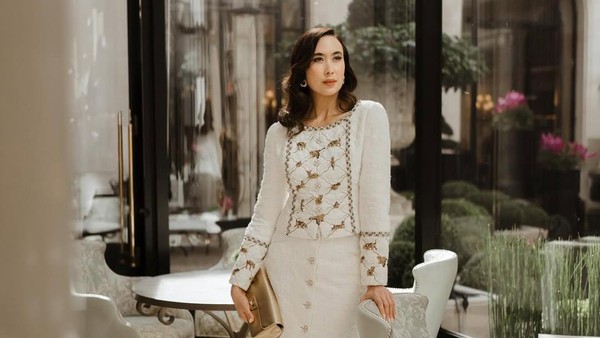 Foto: Deretan Gaya Menpar Widiyanti Putri, Penampilan Pakai Chanel Viral