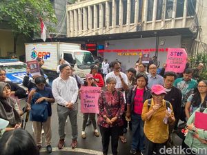 Haris Azhar dan TAUD ke Polda Metro, Minta Kasus Delpedro dkk Disetop