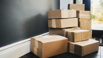 Buset! Rombongan Turis Malaysia Belanja Online 1.200 Barang di China