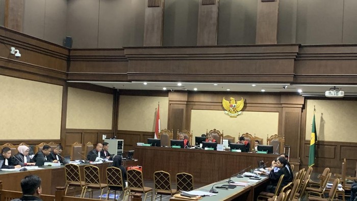Ima istri hakim Agam saat menjadi saksi di Pengadilan Tipikor Jakarta, Rabu (17/9/2025)