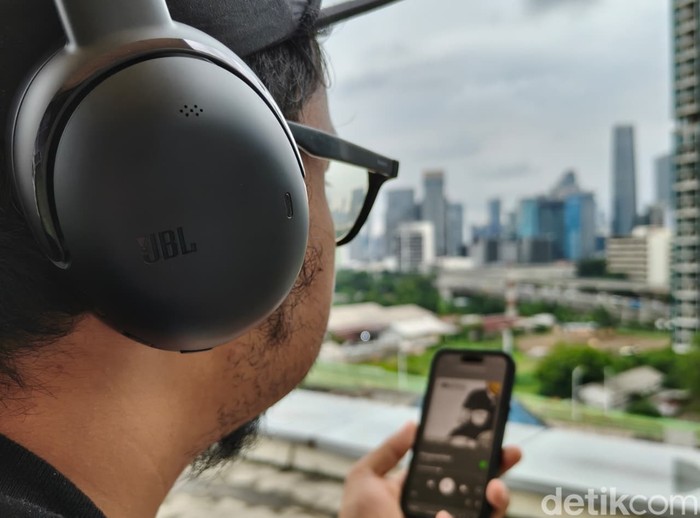 JBL Tour One M3