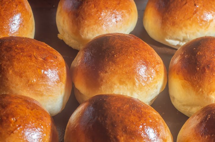 Yuk Kenalan dengan 4 Jenis Roti Populer, Brioche hingga Sourdough!