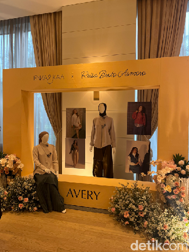 Jenna & Kaia memperkenalkan koleksi terbaru bertajuk Avery, yang berkolaborasi dengan publik figur inspiratif, dr. Reisa Broto Asmoro.