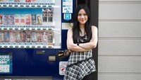 Jessica Jane dikenal sebagai YouTuber yang suka membagikan konten makanan, jalan-jalan, dan game. Ia punya 11,6 juta subscriber. (Foto: dok Instagram erwinphang)