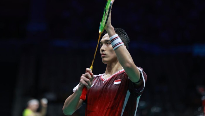 Aksi Jonatan Christie di ajang China Masters 2025.
