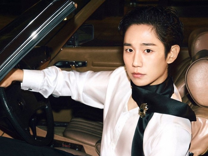 Gaya Jung Hae In sebagai global ambassador Dolce & Gabbana.