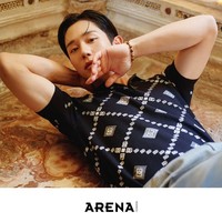 Hasil pemotretan majalah Jung Hae In saat berbalut Dolce & Gabbana juga dinilai canggung. Secara khusus, netizen menyorot ekspresi wajahnya terlihat sama dalam sejumlah foto. Foto: dok. Dolce & Gabbana