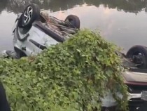 Mobil Terjun ke Empang di Jalan Poros Pangkep-Maros, 2 Penumpang Luka