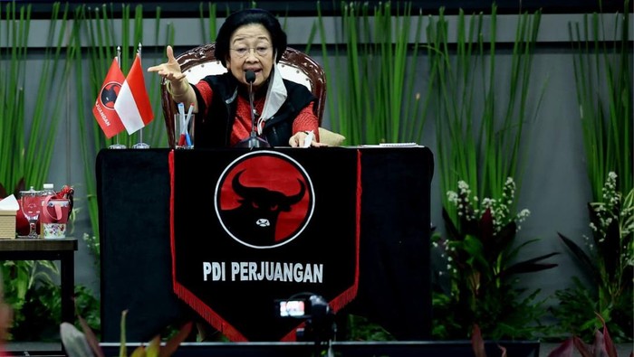 Ketum PDIP Megawati Soekarnoputri menghadiri peringatan Hari Keselamatan Pasien Sedunia yang jatuh pada 17 September.