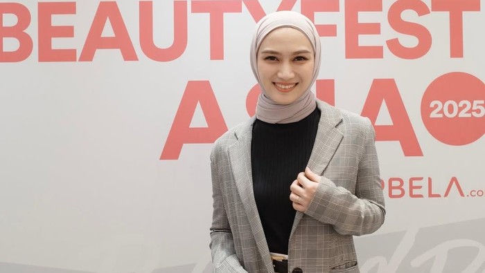 melody laksani