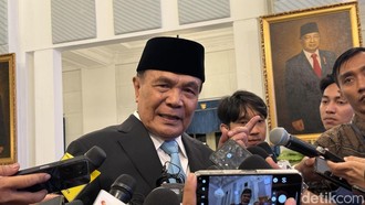 Menko Polkam Perketat Pengamanan Bandara Koroway Usai Penembakan Smart Air