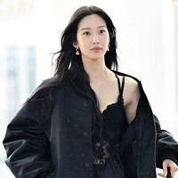 Moon Ga Young Tanggapi Kontroversi Gaya Seksi, Pakai Lingerie di Bandara