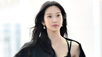 Moon Ga Young Tanggapi Kontroversi Gaya Seksi, Pakai Lingerie di Bandara